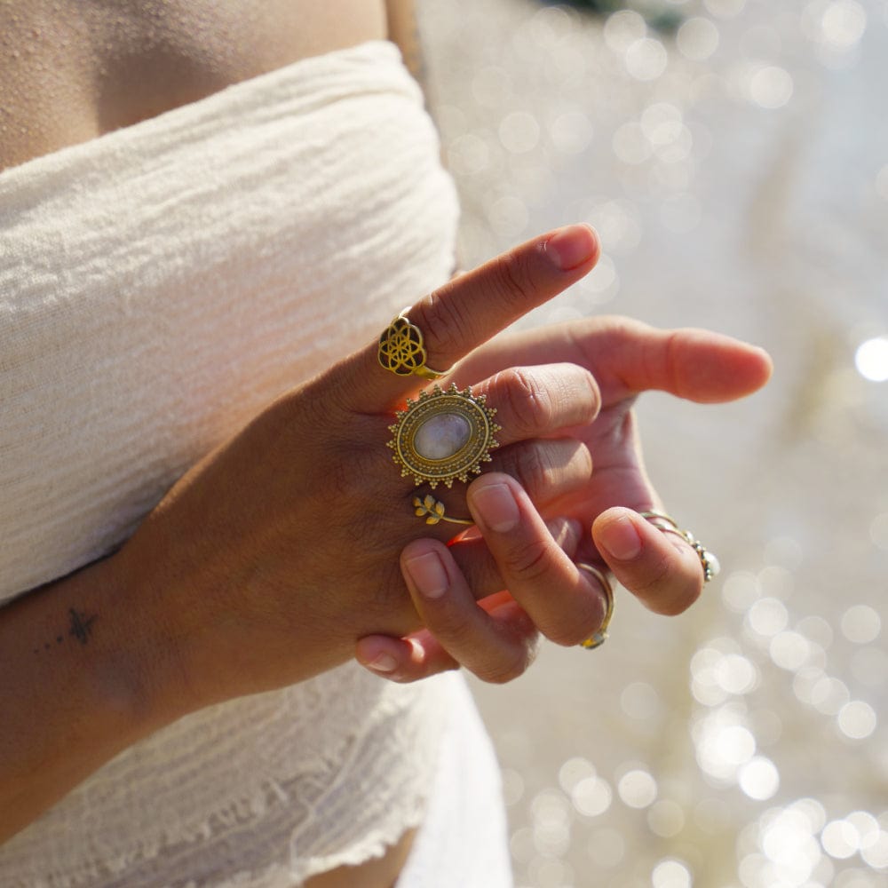 Lunar Sunbeam Ring